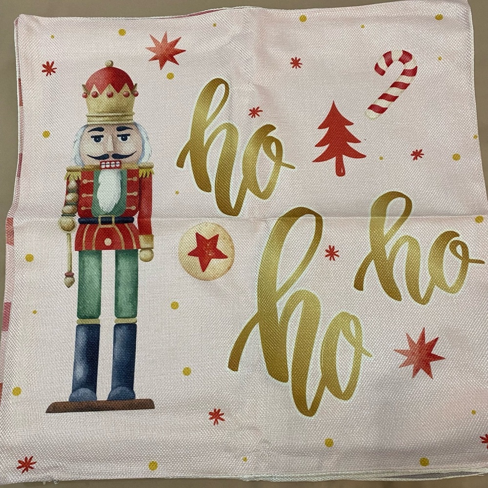💥 Clearance- NWT Christmas pillow cases set of 6 - Picture 7 of 8